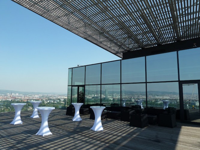 Wolke21 im Saturn Tower, Vienna – image 2