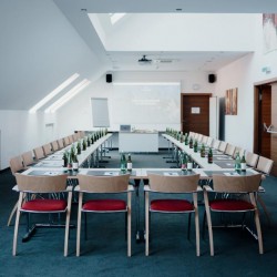 Eventlocation, Seminarhotel und Tagungshotel in Wien, Salzburg, Graz und ganz Österreich – Räume für Meetings, Firmenfeiern, Hochzeiten und Events | JustRoom.at