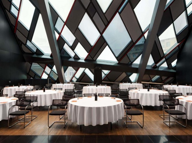 Eventlocation, Seminarhotel und Tagungshotel in Wien, Salzburg, Graz und ganz Österreich – Räume für Meetings, Firmenfeiern, Hochzeiten und Events | JustRoom.at