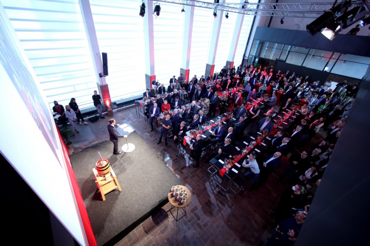 Eventlocation, Seminarhotel und Tagungshotel in Wien, Salzburg, Graz und ganz Österreich – Räume für Meetings, Firmenfeiern, Hochzeiten und Events | JustRoom.at