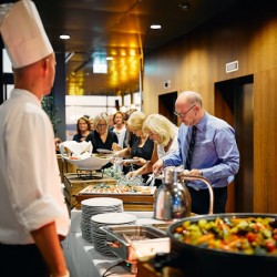 Eventlocation, Seminarhotel und Tagungshotel in Wien, Salzburg, Graz und ganz Österreich – Räume für Meetings, Firmenfeiern, Hochzeiten und Events | JustRoom.at
