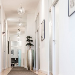 Eventlocation, Seminarhotel und Tagungshotel in Wien, Salzburg, Graz und ganz Österreich – Räume für Meetings, Firmenfeiern, Hochzeiten und Events | JustRoom.at