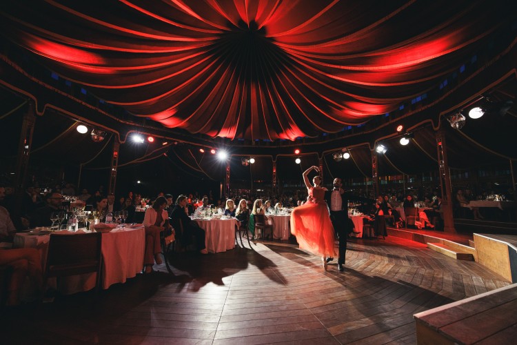 Eventlocation, Seminarhotel und Tagungshotel in Wien, Salzburg, Graz und ganz Österreich – Räume für Meetings, Firmenfeiern, Hochzeiten und Events | JustRoom.at