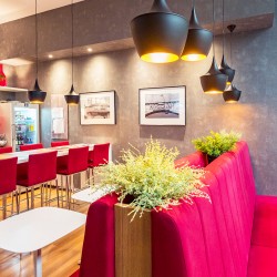 Eventlocation, Seminarhotel und Tagungshotel in Wien, Salzburg, Graz und ganz Österreich – Räume für Meetings, Firmenfeiern, Hochzeiten und Events | JustRoom.at