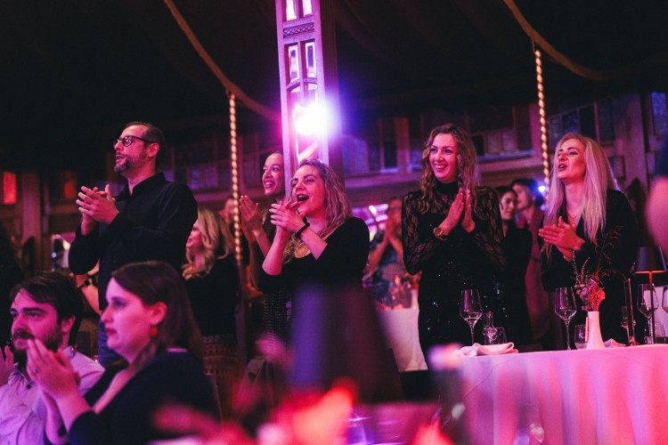 Eventlocation, Seminarhotel und Tagungshotel in Wien, Salzburg, Graz und ganz Österreich – Räume für Meetings, Firmenfeiern, Hochzeiten und Events | JustRoom.at