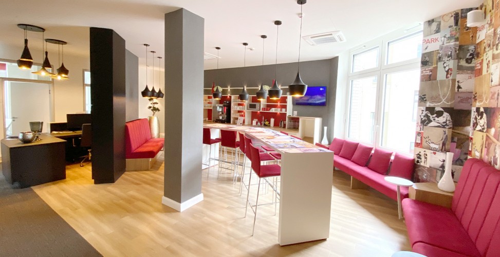 Eventlocation, Seminarhotel und Tagungshotel in Wien, Salzburg, Graz und ganz Österreich – Räume für Meetings, Firmenfeiern, Hochzeiten und Events | JustRoom.at