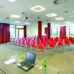 Eventlocation, Seminarhotel und Tagungshotel in Wien, Salzburg, Graz und ganz Österreich – Räume für Meetings, Firmenfeiern, Hochzeiten und Events | JustRoom.at