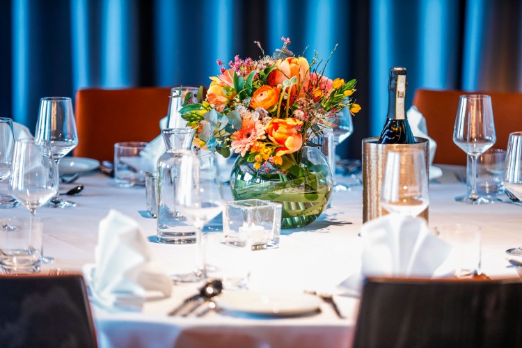 Eventlocation, Seminarhotel und Tagungshotel in Wien, Salzburg, Graz und ganz Österreich – Räume für Meetings, Firmenfeiern, Hochzeiten und Events | JustRoom.at