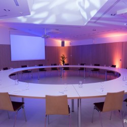 Eventlocation, Seminarhotel und Tagungshotel in Wien, Salzburg, Graz und ganz Österreich – Räume für Meetings, Firmenfeiern, Hochzeiten und Events | JustRoom.at