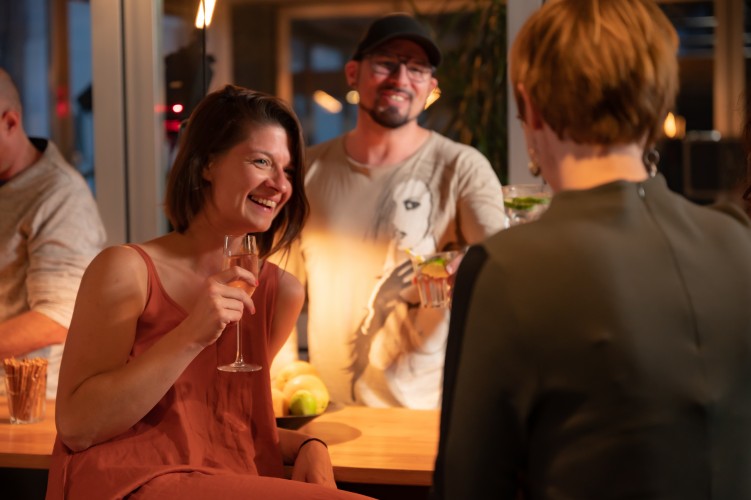 Eventlocation, Seminarhotel und Tagungshotel in Wien, Salzburg, Graz und ganz Österreich – Räume für Meetings, Firmenfeiern, Hochzeiten und Events | JustRoom.at
