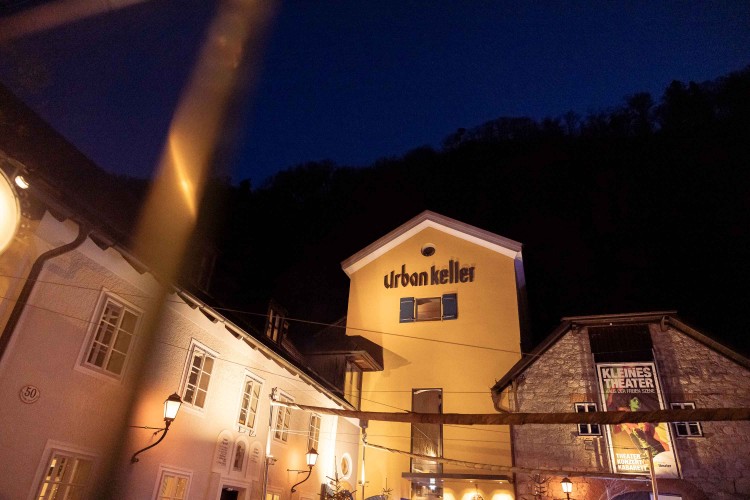 Eventlocation, Seminarhotel und Tagungshotel in Wien, Salzburg, Graz und ganz Österreich – Räume für Meetings, Firmenfeiern, Hochzeiten und Events | JustRoom.at