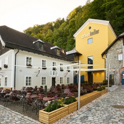 Eventlocation, Seminarhotel und Tagungshotel in Wien, Salzburg, Graz und ganz Österreich – Räume für Meetings, Firmenfeiern, Hochzeiten und Events | JustRoom.at