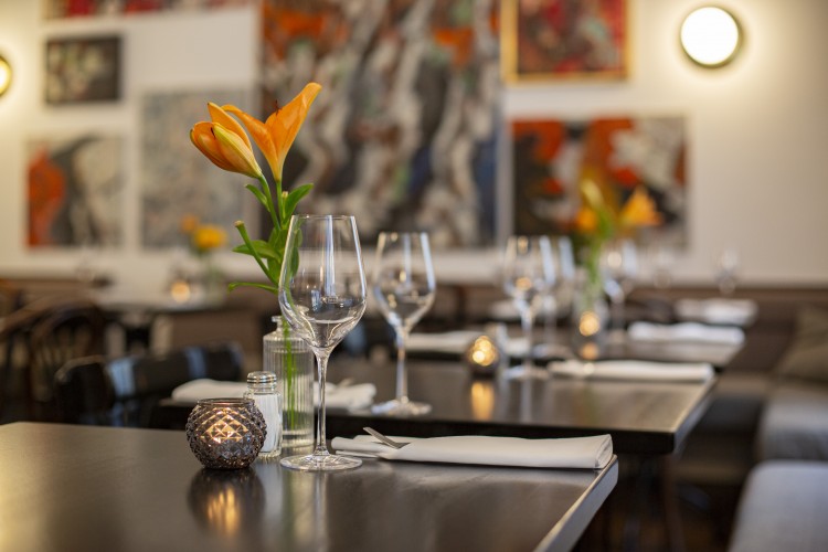 Eventlocation, Seminarhotel und Tagungshotel in Wien, Salzburg, Graz und ganz Österreich – Räume für Meetings, Firmenfeiern, Hochzeiten und Events | JustRoom.at