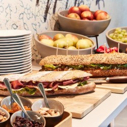 Eventlocation, Seminarhotel und Tagungshotel in Wien, Salzburg, Graz und ganz Österreich – Räume für Meetings, Firmenfeiern, Hochzeiten und Events | JustRoom.at