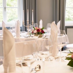 Eventlocation, Seminarhotel und Tagungshotel in Wien, Salzburg, Graz und ganz Österreich – Räume für Meetings, Firmenfeiern, Hochzeiten und Events | JustRoom.at