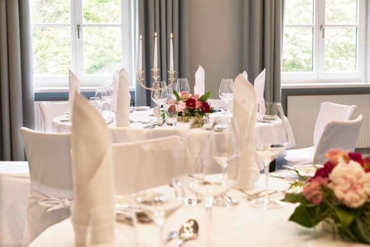 Eventlocation, Seminarhotel und Tagungshotel in Wien, Salzburg, Graz und ganz Österreich – Räume für Meetings, Firmenfeiern, Hochzeiten und Events | JustRoom.at