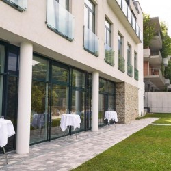Eventlocation, Seminarhotel und Tagungshotel in Wien, Salzburg, Graz und ganz Österreich – Räume für Meetings, Firmenfeiern, Hochzeiten und Events | JustRoom.at