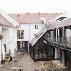 Eventlocation, Seminarhotel und Tagungshotel in Wien, Salzburg, Graz und ganz Österreich – Räume für Meetings, Firmenfeiern, Hochzeiten und Events | JustRoom.at