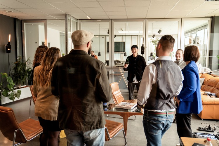 Eventlocation, Seminarhotel und Tagungshotel in Wien, Salzburg, Graz und ganz Österreich – Räume für Meetings, Firmenfeiern, Hochzeiten und Events | JustRoom.at