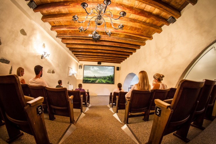 Eventlocation, Seminarhotel und Tagungshotel in Wien, Salzburg, Graz und ganz Österreich – Räume für Meetings, Firmenfeiern, Hochzeiten und Events | JustRoom.at