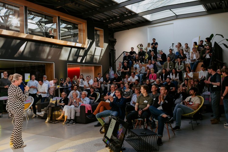 Eventlocation, Seminarhotel und Tagungshotel in Wien, Salzburg, Graz und ganz Österreich – Räume für Meetings, Firmenfeiern, Hochzeiten und Events | JustRoom.at