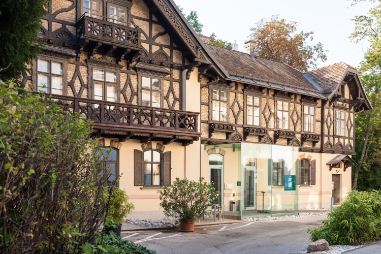 Eventlocation, Seminarhotel und Tagungshotel in Wien, Salzburg, Graz und ganz Österreich – Räume für Meetings, Firmenfeiern, Hochzeiten und Events | JustRoom.at