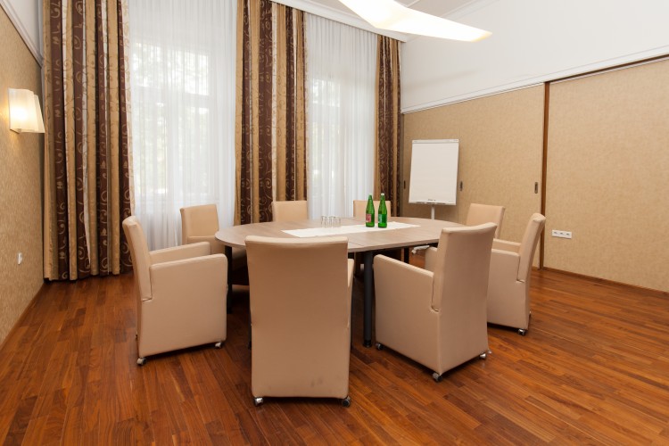 Eventlocation, Seminarhotel und Tagungshotel in Wien, Salzburg, Graz und ganz Österreich – Räume für Meetings, Firmenfeiern, Hochzeiten und Events | JustRoom.at