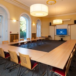 Eventlocation, Seminarhotel und Tagungshotel in Wien, Salzburg, Graz und ganz Österreich – Räume für Meetings, Firmenfeiern, Hochzeiten und Events | JustRoom.at